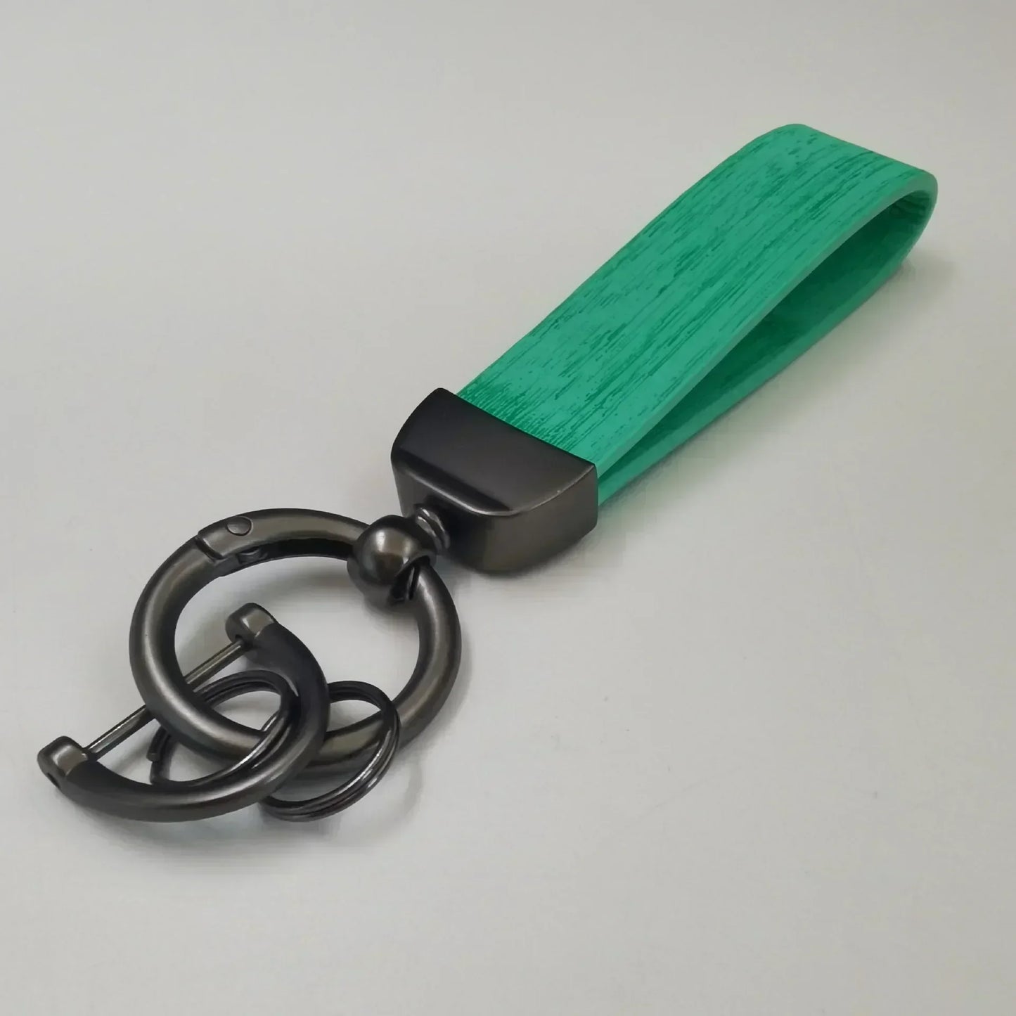 Custom Logo Name Tree Wood Grain Texture Car Moto Keychain Simple and Fashionable Keyring Key Chain Ring Bag Metal Pendant Gift