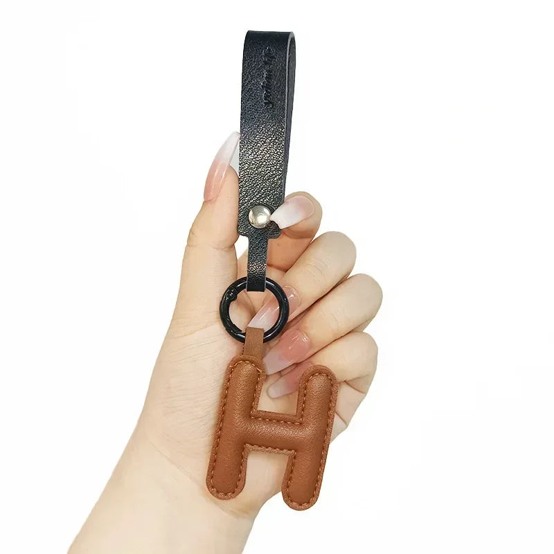 A To Z Alphabet PU Leather Fashion Keychain Charms 26 Initial Letter Keyring Candy Color Phone Pendant Car Key Chain Ring Gift