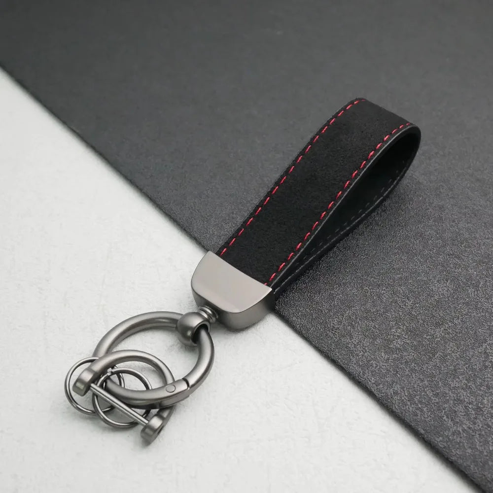 Personality Luxury Fur Leather Keychain Pendant Custom Laser Carving Logo Name Keyring Car Moto Metal Key Ring Chain Gift