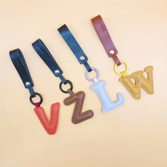 A To Z Alphabet PU Leather Fashion Keychain Charms 26 Initial Letter Keyring Candy Color Phone Pendant Car Key Chain Ring Gift