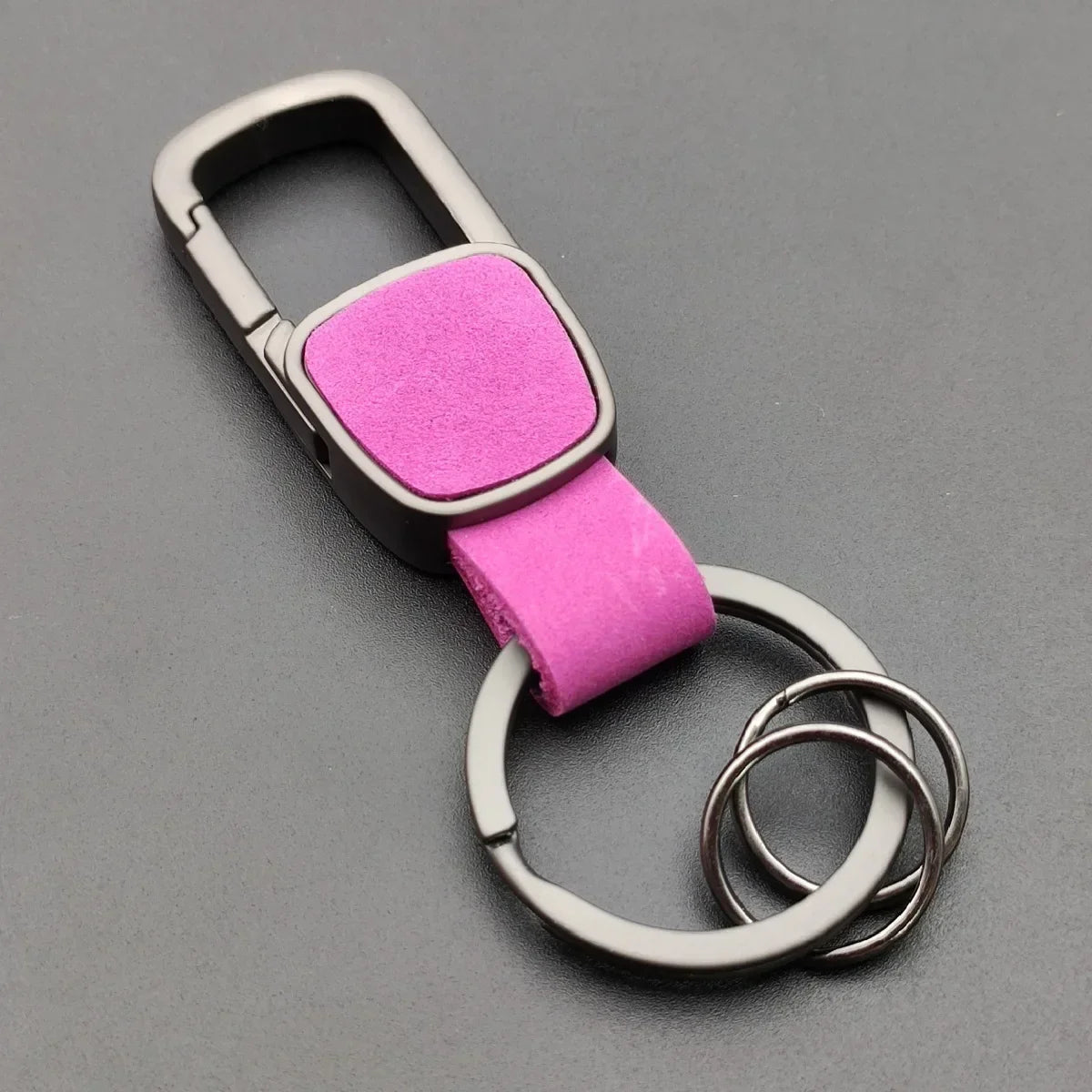 Fashion Frosted Leather Keychains Car Key Chain Ring Custom Logo Name Waist Hanged Holder Business for Men Women Keyring Gift