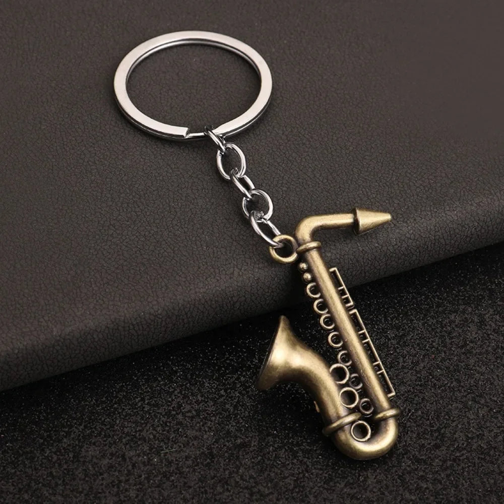 Creative Music Enthusiast Mini Metal Cute Keychain Saxophone Pendant Key Ring Accessories Personalized Keyring Lover Small Gift