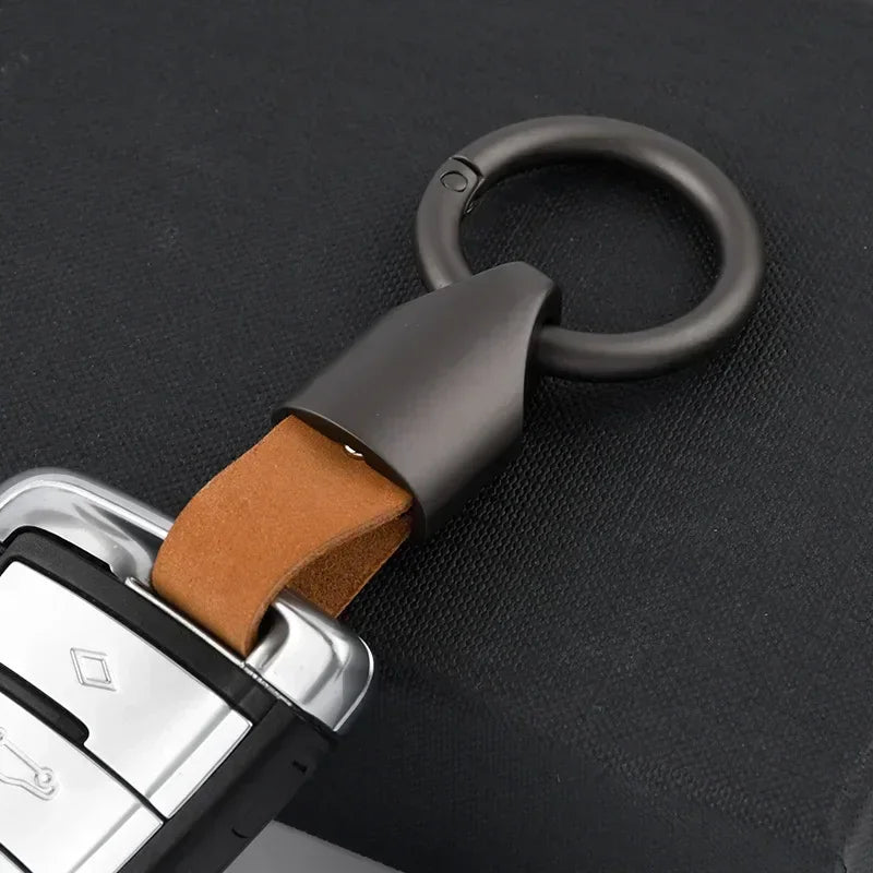 Retro Vintage Personalized Keyring Custom Logo Name Car Key Chain Laser Engrave Nubuck Leather Keychain for Men and Women Gift