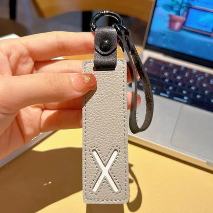 Popular A-Z 26 Letter Leather Keychain Engraved Custom Logo Name with Handbag Keyring for Woman Man Moto Car Key Ring Chain Gift