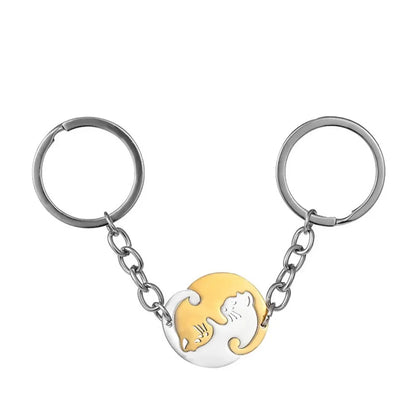 Lovers Black and White Matching Cat Keychain Metal Pendant Creative Bag Keyring Patchwork Heart Cute Key Chain Ring Couple Gift