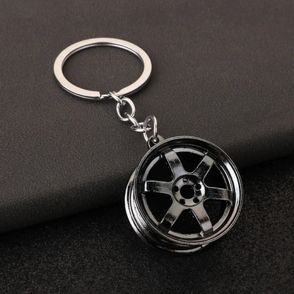 Creative Metal Mini Auto Parts Car Wheel Rim Keychain Auto Enthusiast Keyring Accessories Key Ring Chain for Men Lover Gift