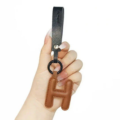 A To Z Alphabet PU Leather Fashion Keychain Charms 26 Initial Letter Keyring Candy Color Phone Pendant Car Key Chain Ring Gift