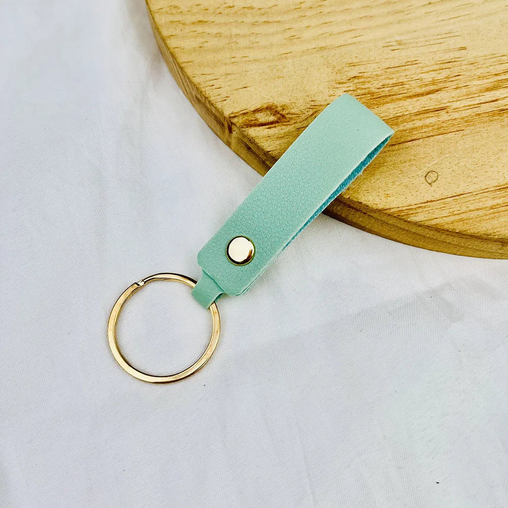 Creative Simple Solid Color PU Short Leather Keychain Customized Name Logo Text Keyring Car Moto Pendant Key Chain Ring Gift