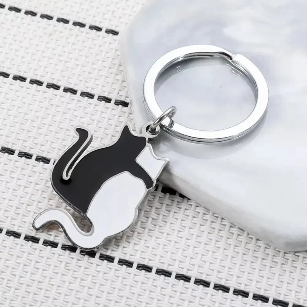Popular Black and White Cat Keychain Couple Pendant Custom Logo Name Keyring Key Ring Buckle Chain Backpack Car Motorcyle Gift