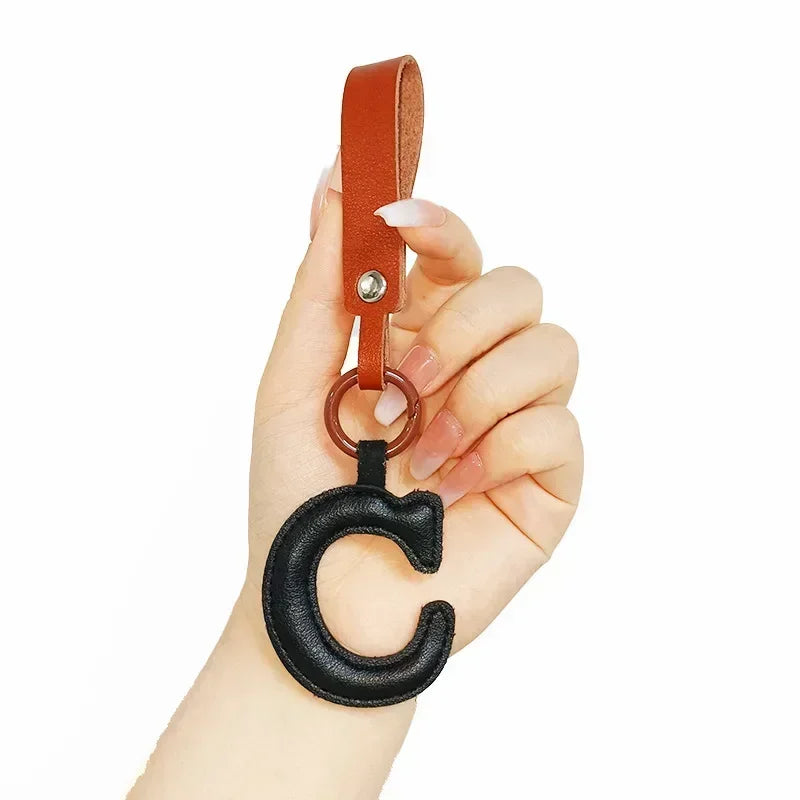 A To Z Alphabet PU Leather Fashion Keychain Charms 26 Initial Letter Keyring Candy Color Phone Pendant Car Key Chain Ring Gift