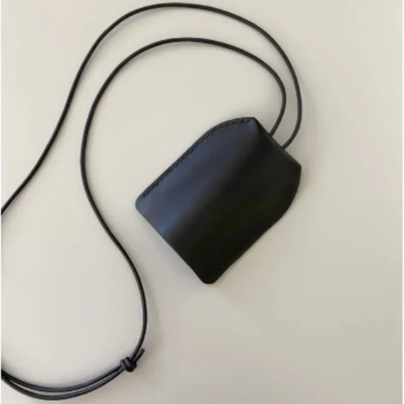 Fashion Leather Keychain Car Moto Anti Loss Hanging Neck Bag Keyring  Custom Logo Izable Lanyard Adjustable Key Chain Ring Gift