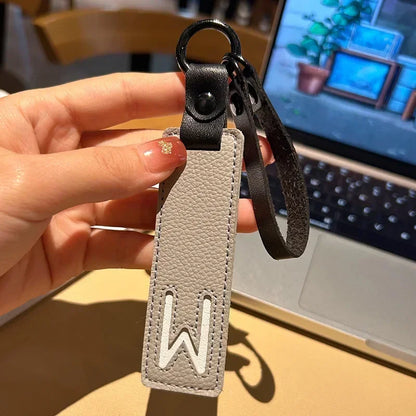 Popular A-Z 26 Letter Leather Keychain Engraved Custom Logo Name with Handbag Keyring for Woman Man Moto Car Key Ring Chain Gift