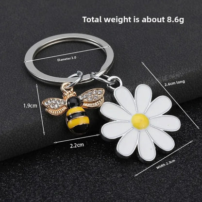 Originality 3D Flower Metal Bee Keychain Three-dimensional Backpack Pendant Keyring Personalization Badge Key Chain Ring Gift