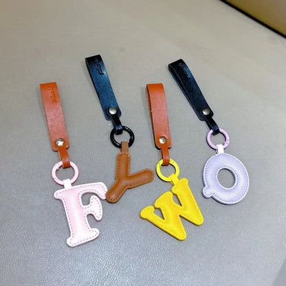 A To Z Alphabet PU Leather Fashion Keychain Charms 26 Initial Letter Keyring Candy Color Phone Pendant Car Key Chain Ring Gift