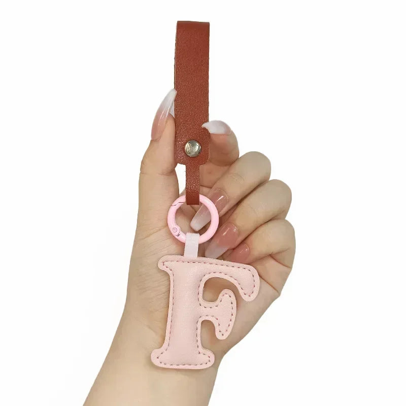 A To Z Alphabet PU Leather Fashion Keychain Charms 26 Initial Letter Keyring Candy Color Phone Pendant Car Key Chain Ring Gift