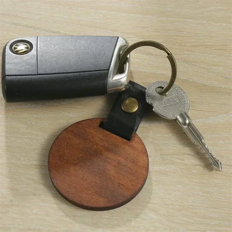 Custom LOGO Name Creative Engraving Wood DIY Keychain Spade Man Woman Key Chain Ring Pendant Metal Car Moto Keyring Leather Gift
