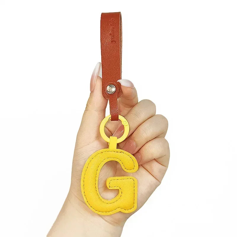 A To Z Alphabet PU Leather Fashion Keychain Charms 26 Initial Letter Keyring Candy Color Phone Pendant Car Key Chain Ring Gift