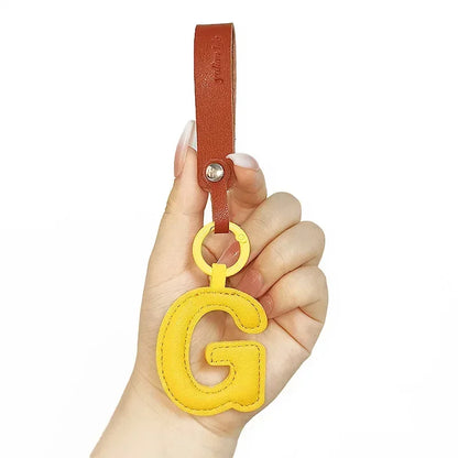 A To Z Alphabet PU Leather Fashion Keychain Charms 26 Initial Letter Keyring Candy Color Phone Pendant Car Key Chain Ring Gift