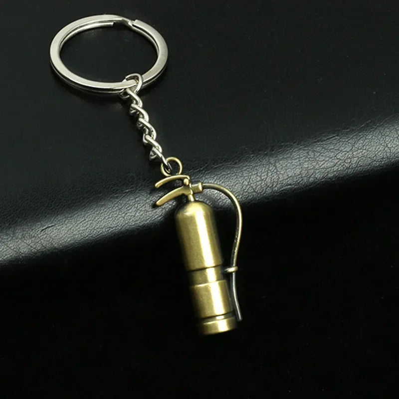 Custom Logo Mini Extinguisher Keychain Creative Metal Fire Fire Fighting Gift Key Chain Car Laser Engraving for Men Lover Gift