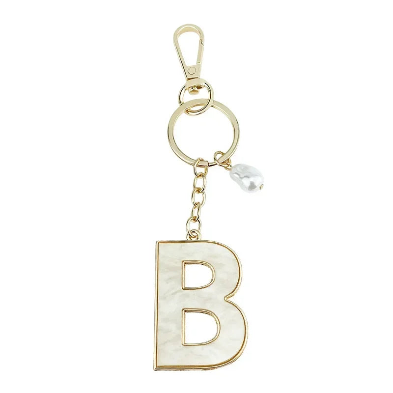 Fashion Pendant Keychain with Luxury Pearl Decoration A-Z Initials Keyring Couples Metal Initial Pendant DIY Gift for Men Women