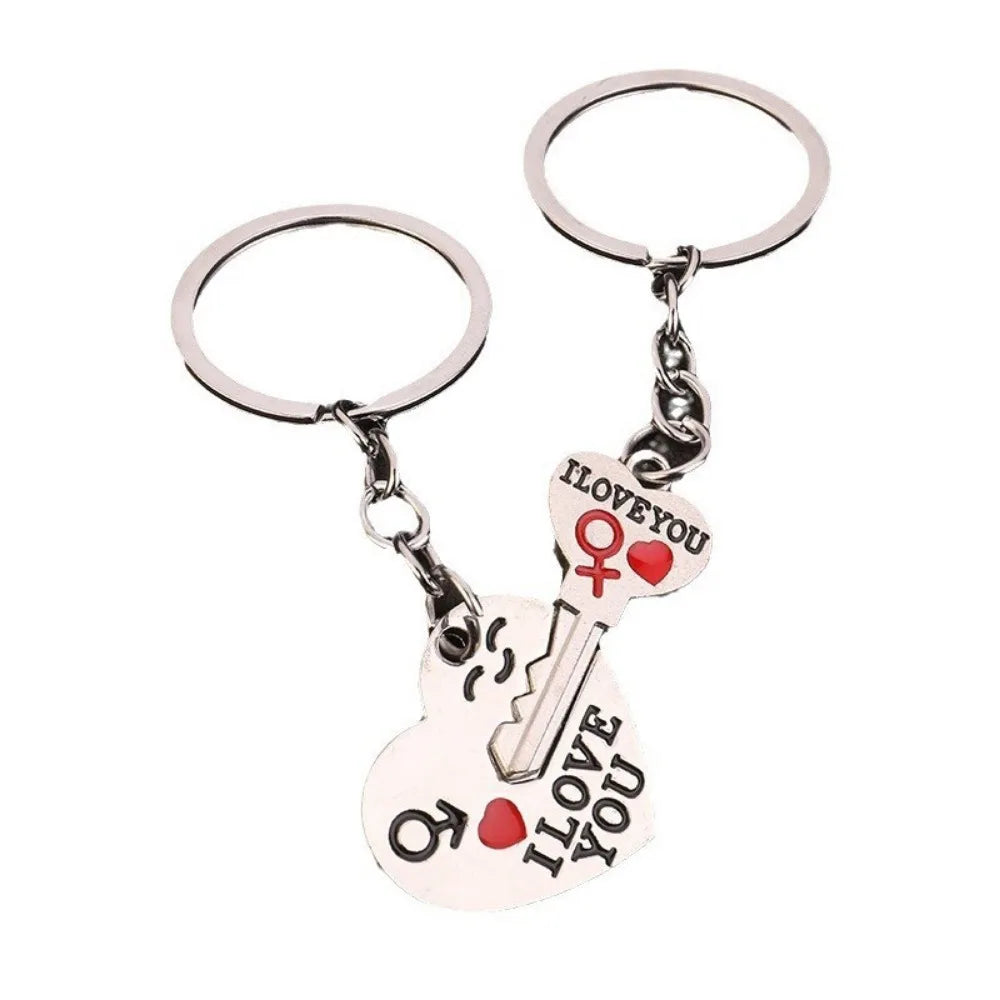 1Pair Creative Fashion Shaped Hearts Keychain Lovers Golden Silvery Valentine Keyring Metal Pendant Car Moto Key Chain Ring Gift