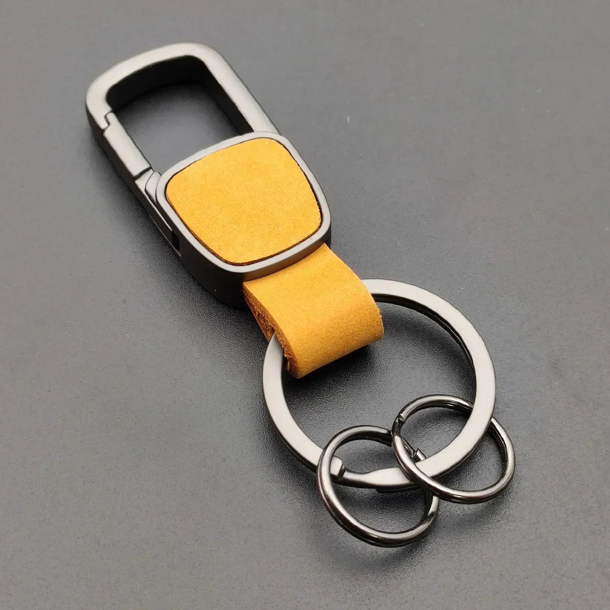 Fashion Frosted Leather Keychains Car Key Chain Ring Custom Logo Name Waist Hanged Holder Business for Men Women Keyring Gift