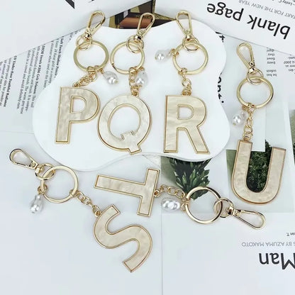 Fashion Pendant Keychain with Luxury Pearl Decoration A-Z Initials Keyring Couples Metal Initial Pendant DIY Gift for Men Women