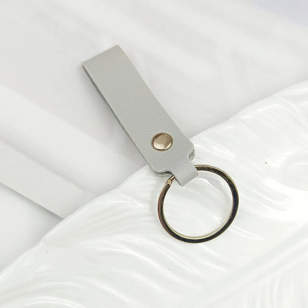 Creative Simple Solid Color PU Short Leather Keychain Customized Name Logo Text Keyring Car Moto Pendant Key Chain Ring Gift