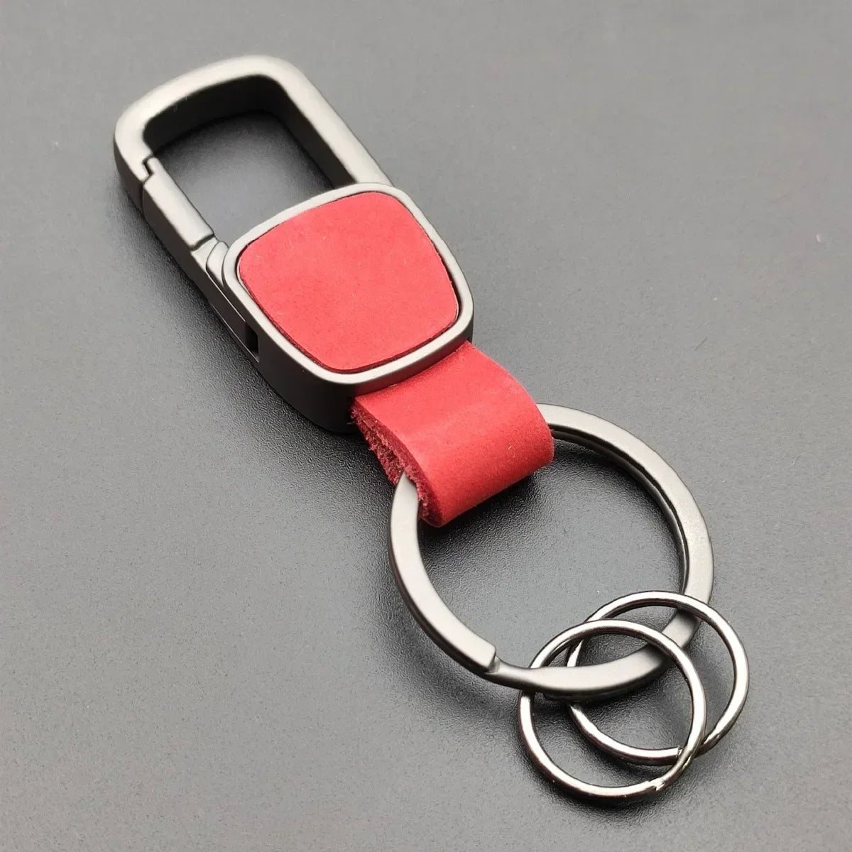 Fashion Frosted Leather Keychains Car Key Chain Ring Custom Logo Name Waist Hanged Holder Business for Men Women Keyring Gift