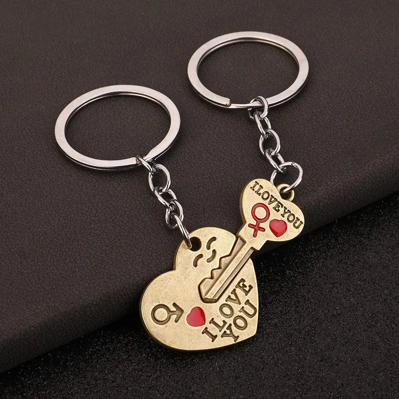 1Pair Creative Fashion Shaped Hearts Keychain Lovers Golden Silvery Valentine Keyring Metal Pendant Car Moto Key Chain Ring Gift